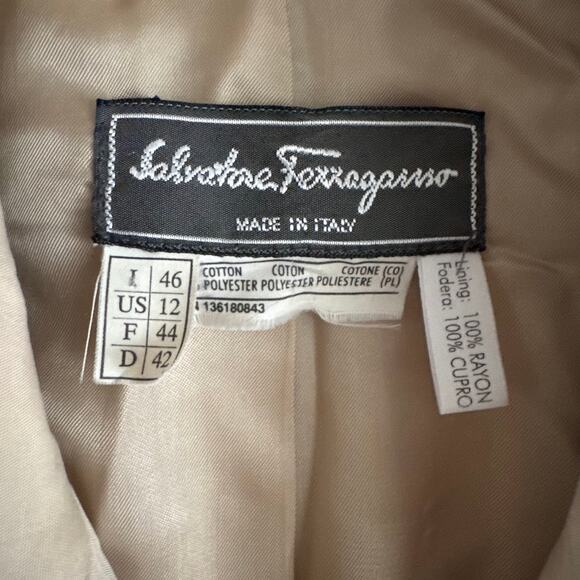 Salvatore Ferragamo Vtg Beige Single Breasted Trench Coat Gancio Buttons Size 12 - Picture 2 of 10